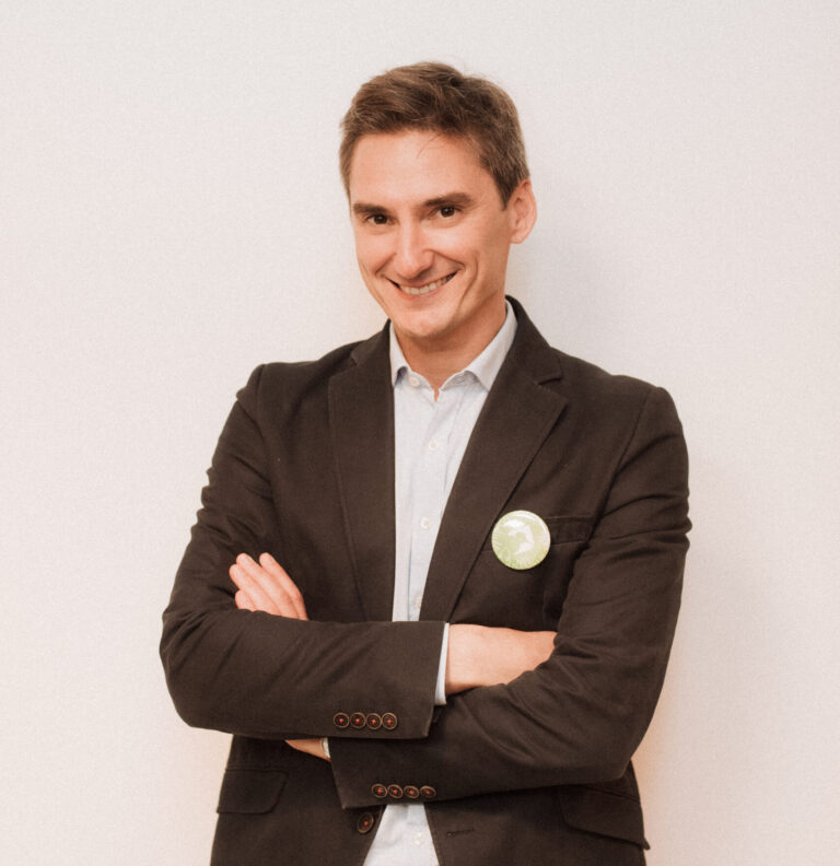 Photo de Vincent Giraudeau, dirigeant et fondateur de KIWI Emploi.